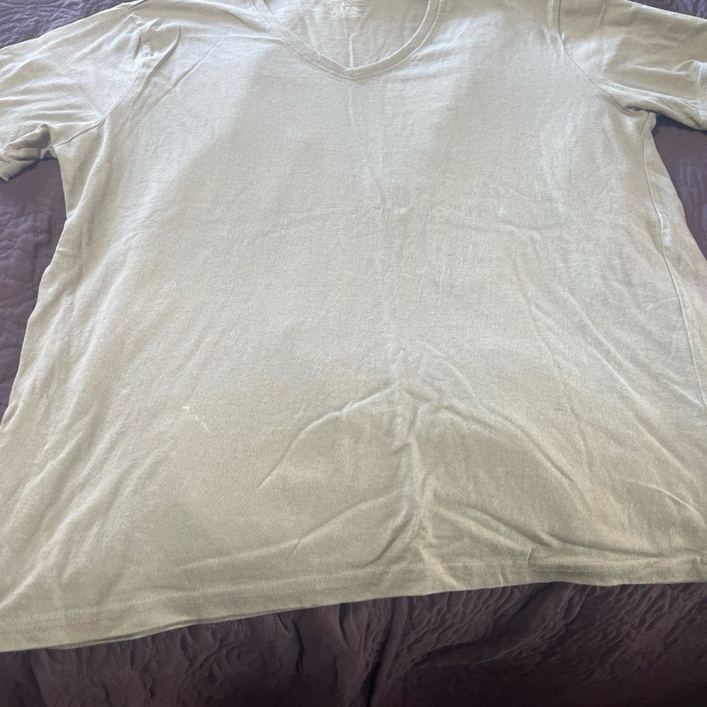 Bottoms Out Men’s V Neck Khaki Green T Shirt XL
